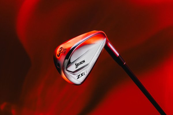 Srixon ZXiU Utility Iron i spelvinkel